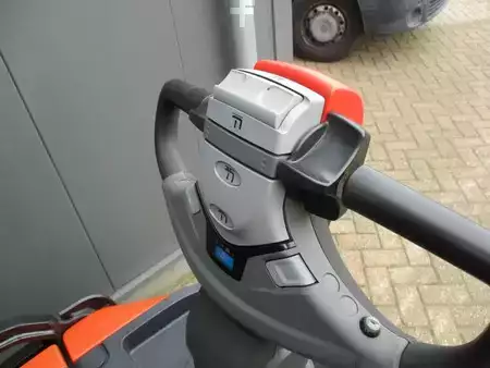 Ruční vysokozdvižný vozík 2018  Toyota SPE120 (9)