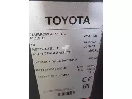 Horizontální vychystávací vozík 2019  Toyota OSE250 (13)