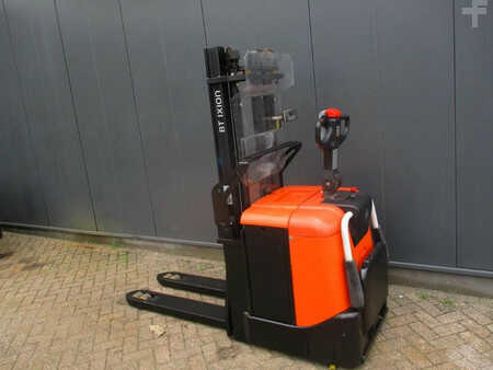 Pallet Stackers 2011 BT SPE125 (3)