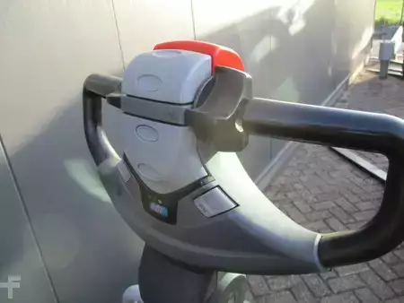 Transpallet elettrici 2016  BT LPE200 (8)
