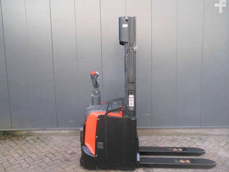 Ruční vysokozdvižný vozík 2016  Toyota SPE120 (1)