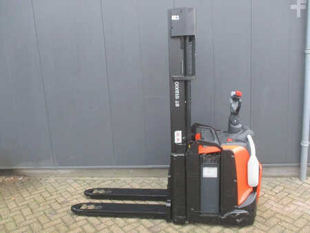 Pallet Stackers 2018  Toyota SPE200L (1)