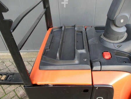 Transpallet elettrici 2018  Toyota LPE250 (6)