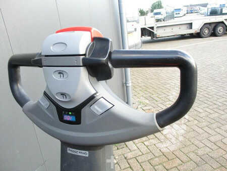 Transpallet elettrici 2018  Toyota LPE250 (7)