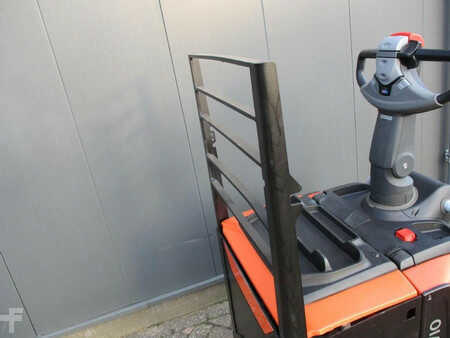 Transpallet elettrici 2018  Toyota LPE250 (4)