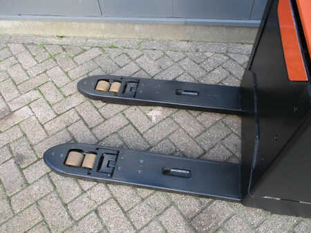 Transpallet elettrici 2018  Toyota LPE250 (7)