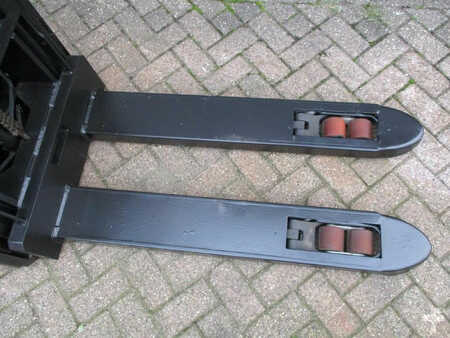 Stapelaars 2016  BT SPE 200L (10)