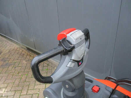 Stapelaars 2016  BT SPE 200L (9)