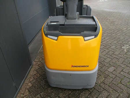 Jungheinrich ECE 225 HP