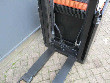 Ruční vysokozdvižný vozík 2016  Toyota SPE120 (10)