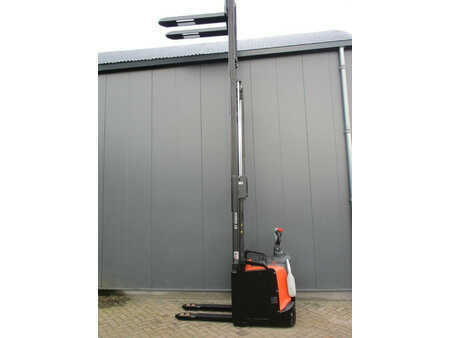 Ruční vysokozdvižný vozík 2016  Toyota SPE120 (11)