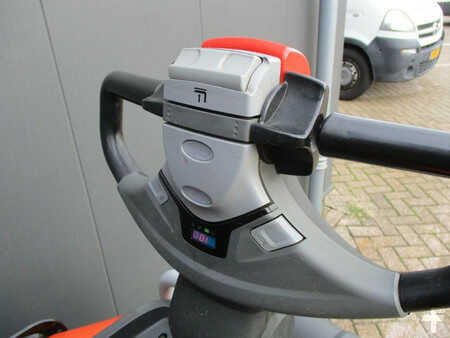 Ruční vysokozdvižný vozík 2016  Toyota SPE120 (8)