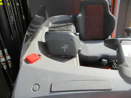 Tolóoszlopos targonca 2012  BT RRE 160 (7)