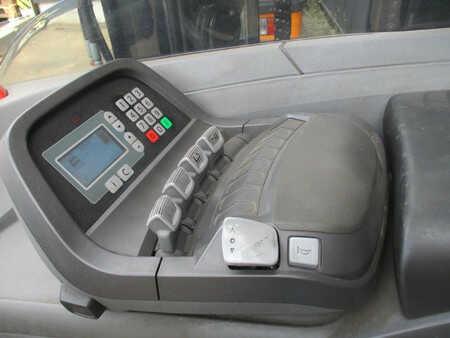 Tolóoszlopos targonca 2012  BT RRE 160 (8)