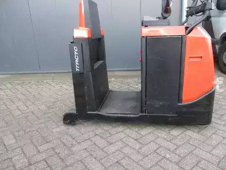 Wózki systemowe do implementacji 2018  Toyota TSE300 Tracto (1)