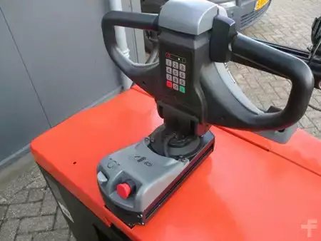 Wózki systemowe do implementacji 2018  Toyota TSE300 Tracto (5)