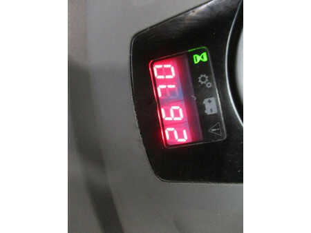 Pallet Stackers 2016  BT SPE200D (14)