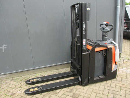 Pallet Stackers 2016  BT SPE200D (2)