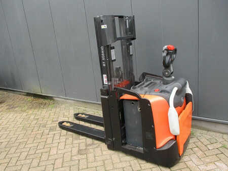 Pallet Stackers 2016  BT SPE200D (3)