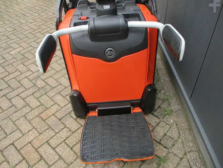 Pallet Stackers 2016  BT SPE200D (7)