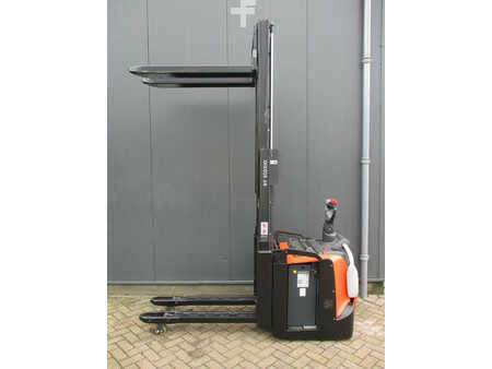 Pallet Stackers 2016  BT SPE200D (10)