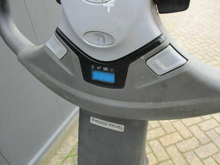 Pallet Stackers 2016  BT SPE200D (13)