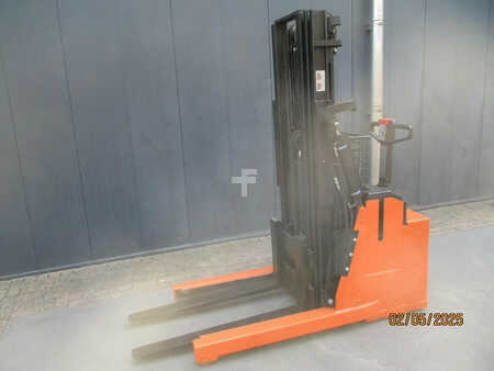 Reachstacker 2011  BT RWE 120 (2)