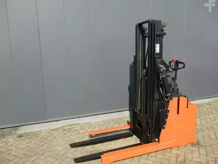 Pinontavaunu 2011  Toyota RWE120 (2)