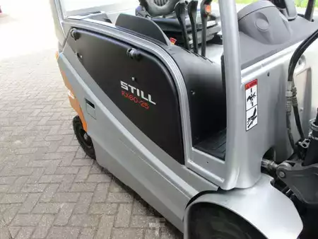 Chariots électriques à 4 roues 2018  Still RX 60-25 (12)