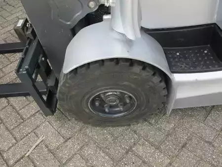 Chariots électriques à 4 roues 2018  Still RX 60-25 (5)