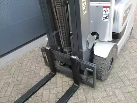 Chariots électriques à 4 roues 2018  Still RX 60-25 (6)