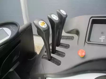 Chariots électriques à 4 roues 2018  Still RX 60-25 (9)