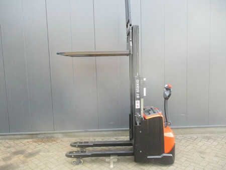 Stacker pedestre 2014  BT SWE 200D (1)