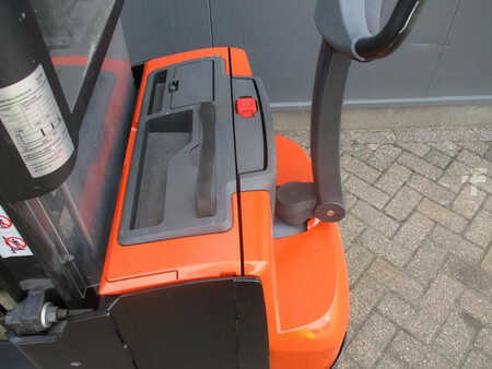 Stacker pedestre 2014  BT SWE 200D (3)
