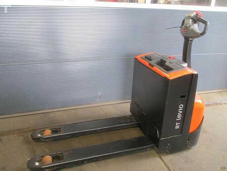 Niederhubwagen 2011  BT LWE 160 (2)