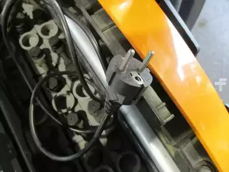 Elektromos emelőkocsik 2016  Still EXU16 (5)