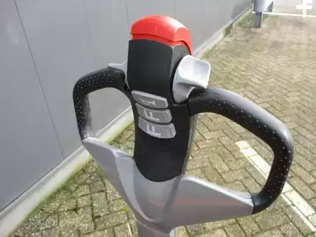Elektromos emelőkocsik 2016  Still EXU16 (8)