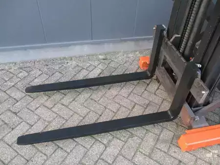 Pinontavaunu 2012  Toyota RWE120 (6)