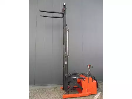 Pinontavaunu 2012  Toyota RWE120 (9)