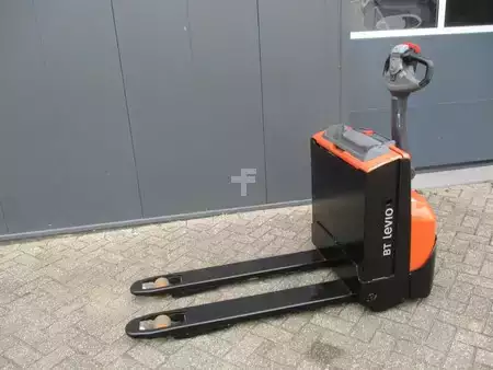 Transpallet elettrici 2020  Toyota LWE140 (2)