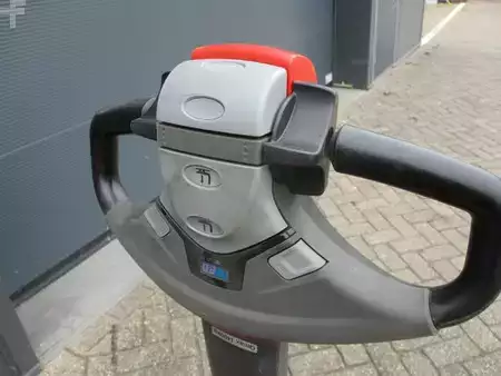 Transpallet elettrici 2020  Toyota LWE140 (7)