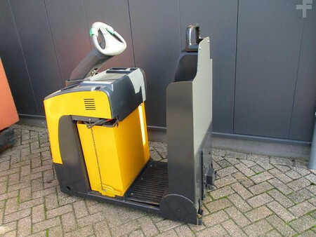 Chariots tracteurs 2010  Jungheinrich EZS 130 (3)