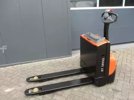 Transpallet elettrici 2020  Toyota LWE140 (2)