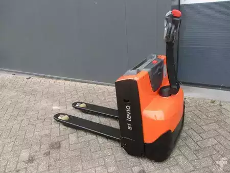 Transpallet elettrici 2020  Toyota LWE140 (3)