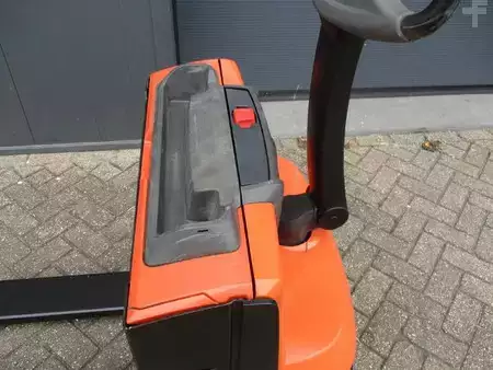 Transpallet elettrici 2020  Toyota LWE140 (6)