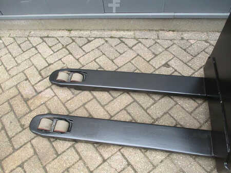 Niederhubwagen 2014  BT LWE 160 (4)