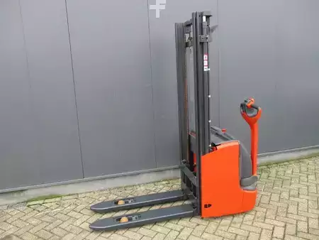 Pinontavaunu 2016  Linde L12i (2)