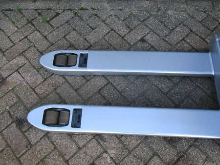 Transpalettes éléctriques 2015  Still EXU16 (7)