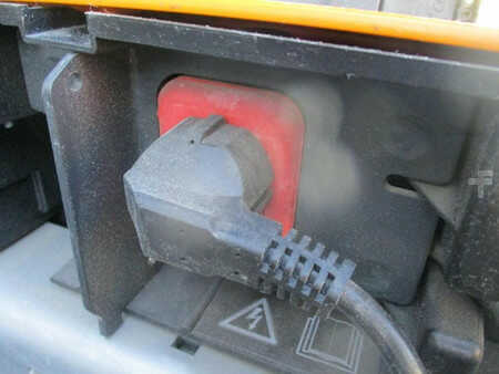 Transpalettes éléctriques 2015  Still EXU16 (8)