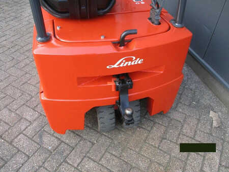 Elektryczne 3-kołowe 1995  Linde E12 (4)